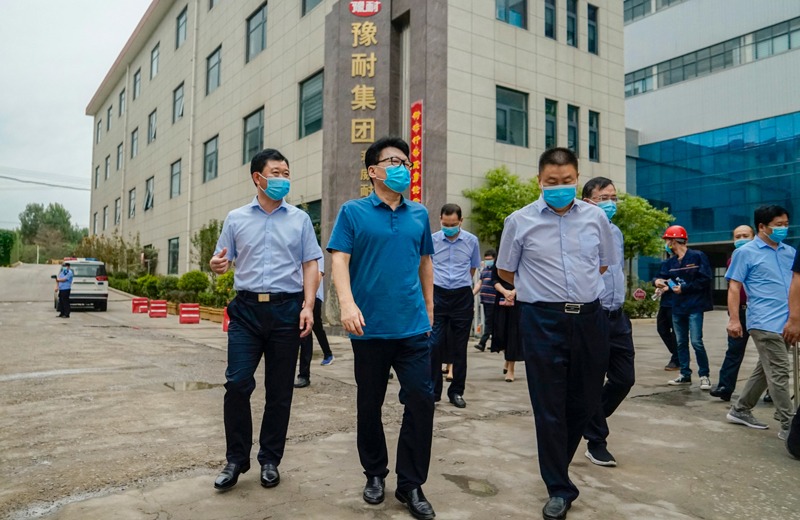政府企业一家亲 情系科威共抗灾情